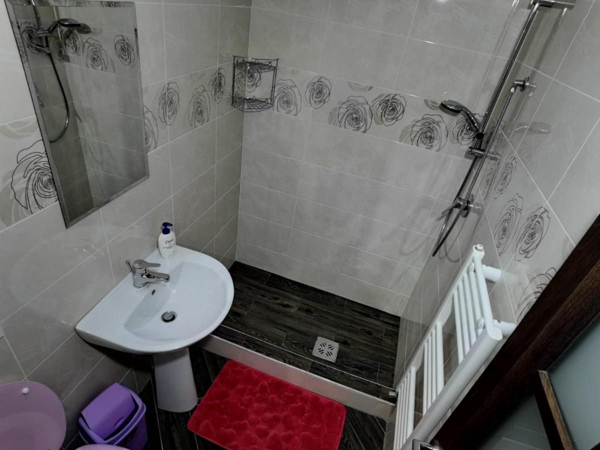 Vila Vila Ella Căpăţîneni-Ungureni Exteriér fotografie
